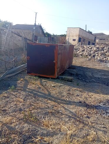 saatlarin alişi ve satişi: Böyük həcmli metal çən müxtəlif mayelərin saxlanması və ya yığılması