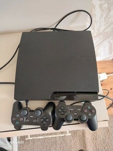 PS3 (Sony PlayStation 3): Ps3 satilir 37 dene oyunu var ideal vezyetdedi çox az işlenib 500 GB