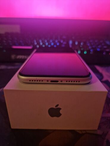 Apple iPhone: IPhone Xr, Б/у, 128 ГБ, Белый, Коробка — 10
