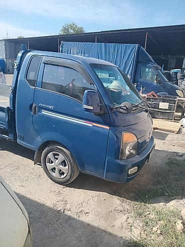 Hyundai Porter II бортовой грузовик - Кабина: однорядная, 2 места