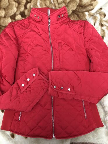 детская куртка zara: Продаю стильную фирменную куртку на весну,осень.Покупала в