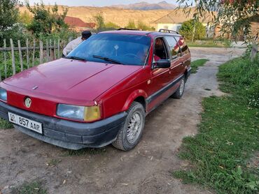 Транспорт: Volkswagen Passat: 1991 г., 1.8 л, Механика, Бензин, Универсал