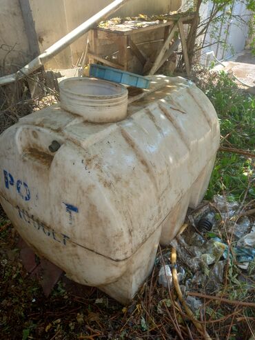 Otbiçənlər və trimmerlər: Bak, Plastik, 1000 l l