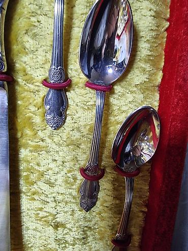 Кухонные наборы: СССР, МНЦ. МЕЛЬХИОРОВЫЙ Столовый набор в подарочном футляре Обсолютно — 5