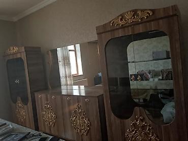 часы для стены: Klassik üslubda qonaq otağı mebel dəsti - Material: taxta teksturalı — 2