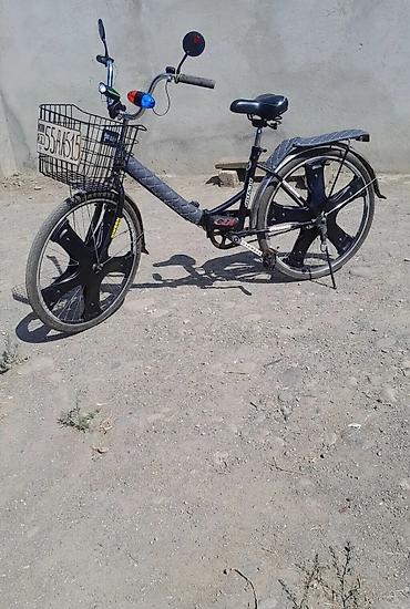 4 tekerli velosped: Şəhər gəzintisi üçün praktik velosiped - Rəng: qara - Geniş, rahat — 1
