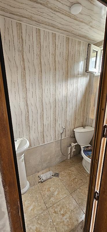 elmlər mənzil: Komunal qiymete daxildir. Elmler metrosu Baki dovlet univer yani 53 — 4
