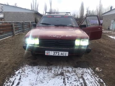 Volkswagen: Volkswagen Passat: 1984 г., 1.8 л, Механика, Бензин, Хэтчбэк — 7