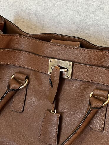 сумка коричневые: Сумка Michael Kors, 💯 original Выполнена из натуральной телячьей кожи