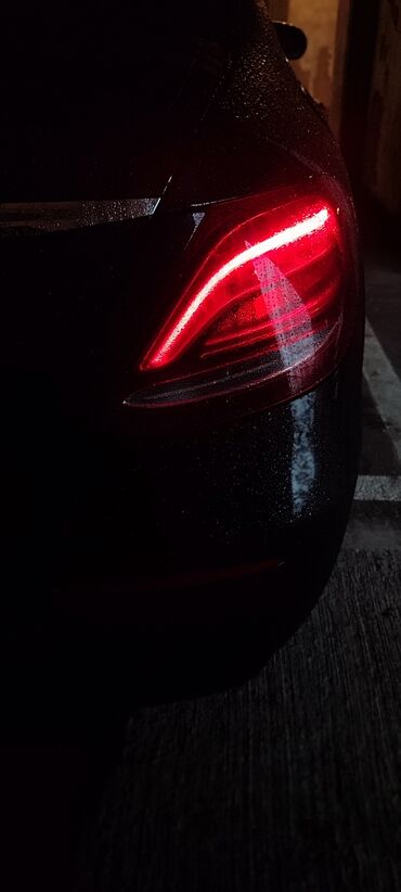 Mercedes-Benz: Mercedes-Benz E 200: 2 l | 2018 il Sedan — 5