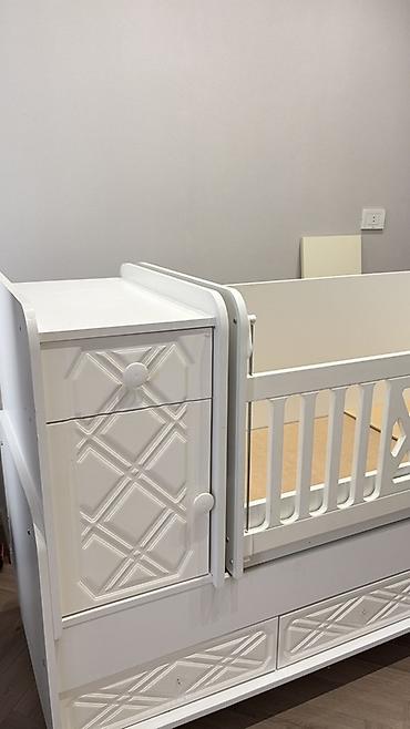 Uşaq beşiyi – “Ali bebe” transformasiya olunan model - Rəng: ağ -