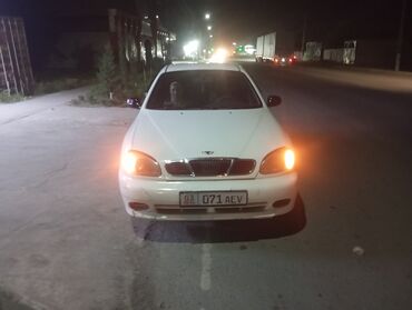 капот нива: Daewoo Lanos: 1998 г., 1.5 л, Механика, Бензин, Седан