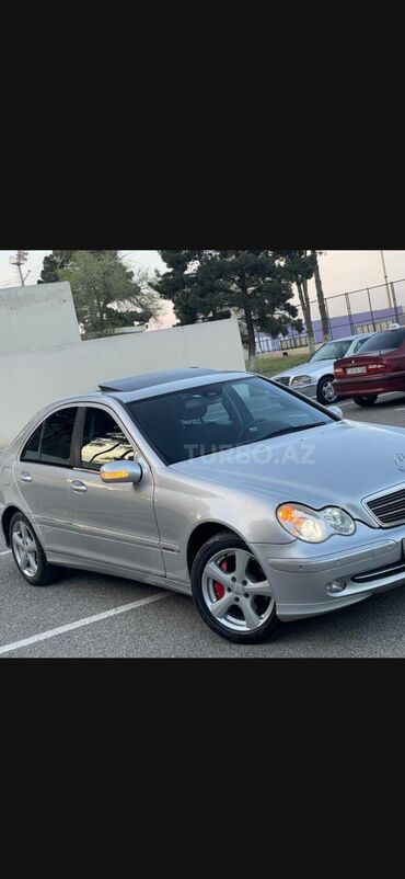 mercedes vito 7 1: Mercedes-Benz 200: 2 l | 2002 il Sedan
