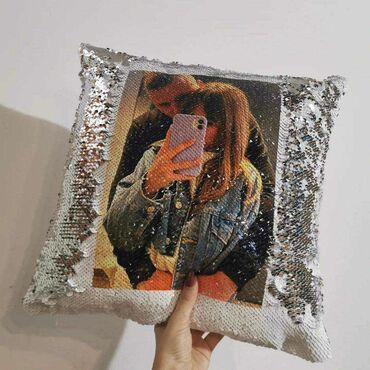 Posteljina: Piši briši jastuk Slika po vašoj želji Cena 2.400 dinara Srebrni — 6