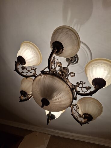 metbex ucun cilciraqlar: Çılçıraq, 7 lampa, Metal