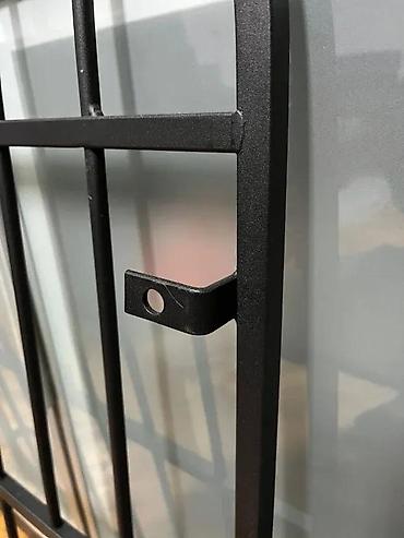 Baštenska dekoracija: Metalna rešetka/ukrasni panel za zid ili prozor - Materijal: crno — 3