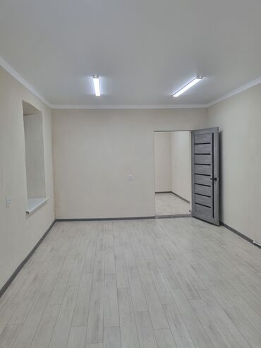 Офисы: Сдаю Офис, 50 м², В бизнес центре, С отдельным входом — 3