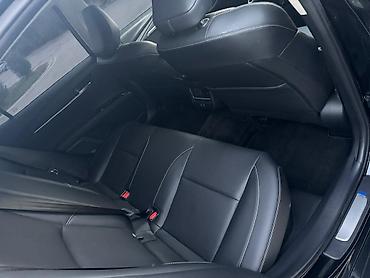 машины до 100к: Toyota Camry: 2025 г., 2 л, Вариатор, Гибрид, Седан — 8