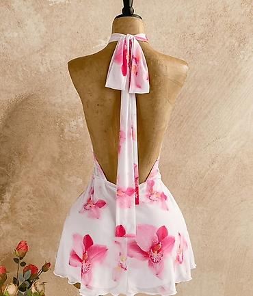 yun corab: Ağ rəngli, çəhrayı çiçək printli mini don - Model: halter boyunlu — 2
