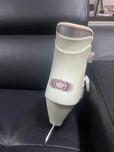 Sport i razonoda: Roces klizaljke na ledu – plastična čizma sa metalnom oštricom - — 3