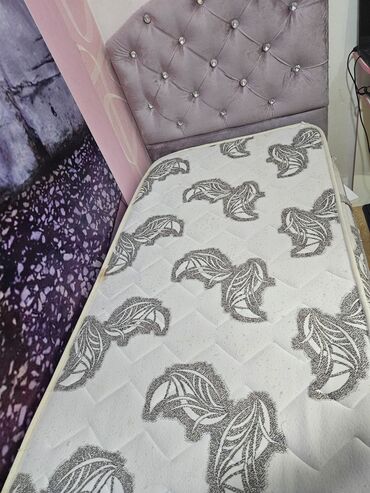 Çarpayılar: İşlənmiş, Təknəfərlik çarpayı, Bazalı, Matras ilə, Siyirməsiz, Türkiyə — 2