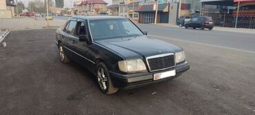 Mercedes-Benz: Mercedes-Benz 220: 1993 г., 2.2 л, Механика, Бензин, Седан