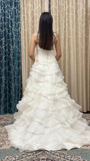 Юбки: Жаңы той көйнөктөр сатылат! Размери: 44–46 ✨ Түрү: Карсеттик, перчатка at lalafo.kg — 6 Юбки: Жаңы той көйнөктөр сатылат! Размери: 44–46 ✨ Түрү: Карсеттик, перчатка — 6