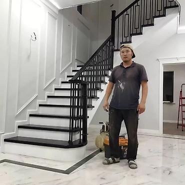 Деревянные лестницы: Деревянная лестница Для дома, Форма лестницы: Г-образная, Стиль: Классический — 9