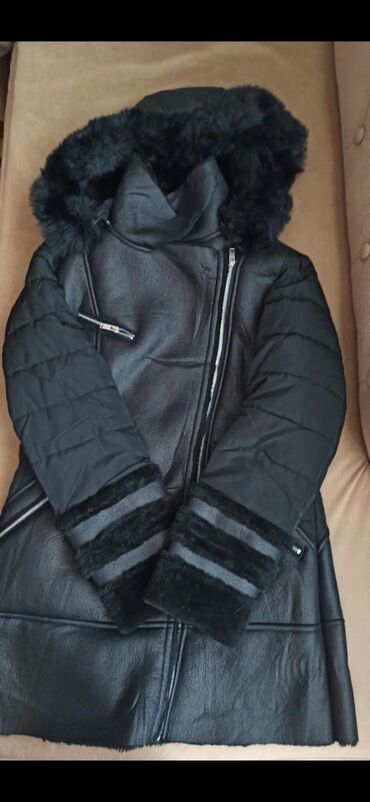 gecə geyimi: Женская куртка Zara, M (EU 38), цвет - Черный