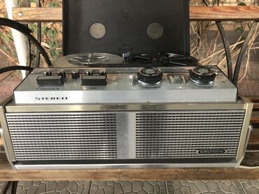 петличный микрофон купить: Катушечный магнитофон Grundig TK 347 с серебристым корпусом и черной