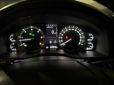 lexus es: Toyota Land Cruiser: 2017 г., 4.5 л, Автомат, Бензин, Внедорожник — 10