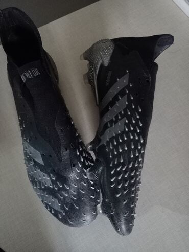 zhenskie krossovki adidas zx: Adidas Predator 
размер 40
без шнурков