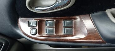 Nissan: Сатылат 2002ж объем 2 чирик жок, жүргөнү жакшы баасы 330миң