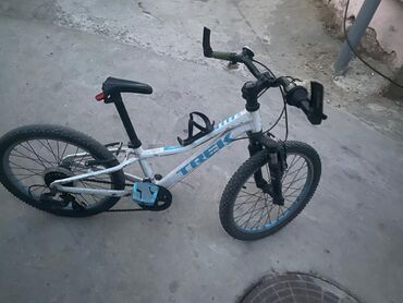 1 yaşdan yuxarı uşaqlar üçün velosipedlər: İşlənmiş İki təkərli Uşaq velosipedi Trek, 20", sürətlərin sayı: 20, Ünvandan götürmə