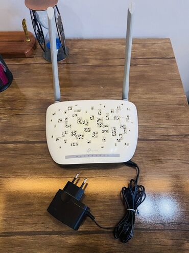 adsl wifi modem router: Tp link 2 antenalı
İşlek veziyyetdedir
Heç bir problemi yoxdur