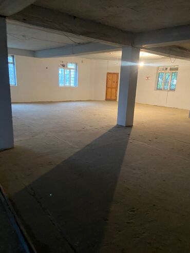 Anbar və emalatxanalar: KİRAYƏ/İCARƏYƏ VERİLİR:/istehsalat sahəsi olan mülk - Üçmərtəbəli, ağ — 15