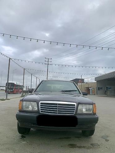 mersedes b: Mercedes-Benz 190 (W201): 2 l | 1991 il Sedan — 2