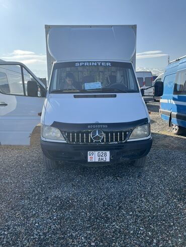 мерс сапог дубл кабина: Жүк ташуучу унаа, Mercedes-Benz, Стандарт