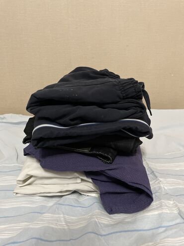 виды мужской одежды: 5 рубашек, 1 джинса, спортивка POLO (комплект)