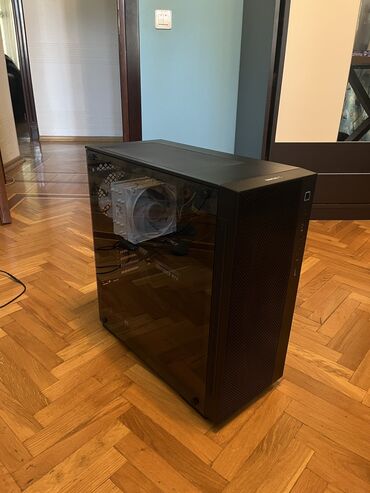 Masaüstü kompüterlər və iş stansiyaları: Yaddaş: 2 tb (1 tb ssd, 1 tb hdd) gpu: rtx3060 12gb cpu: intel core
