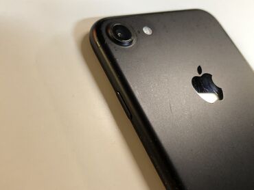 iphone xр: IPhone 7 black состоянии идеальный 😍 
Память 128