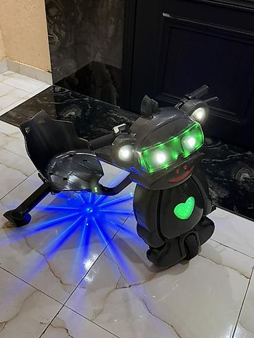pedallı maşın: Uşaq üçün elektrikli əyləncə skeyti – robot dizaynlı drift kart — 2