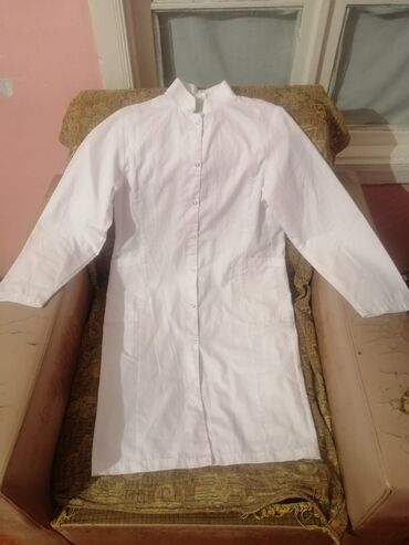 Tibbi geyim: Salam aleykum Kişi ve Qadin ücün az geyinilmiş tibbi xalatlar satiram -da lalafo.az — 8 Tibbi geyim: Salam aleykum Kişi ve Qadin ücün az geyinilmiş tibbi xalatlar satiram — 8