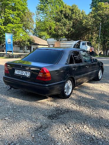 motor bmw: Mercedes-Benz C 180: 2.3 l | 1993 il Sedan — 6