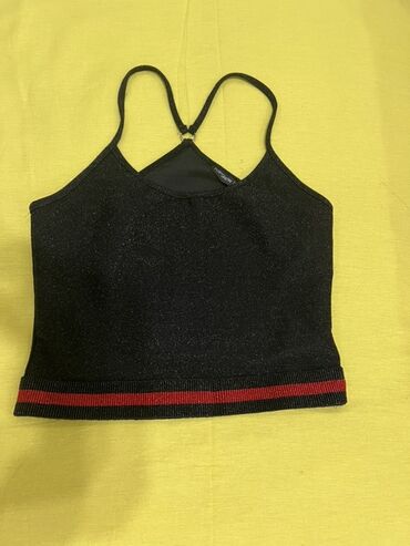 qaqa stil: Qadınlar üçün qısa top - Rəng: qara, parıltılı (şimmer effektli) -