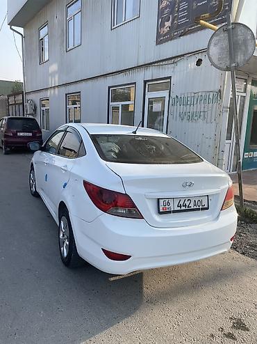спарк сатуу: Hyundai Solaris: 2014 г., 1.4 л, Автомат, Бензин, Седан — 1