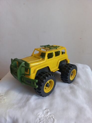 Игрушки: 10 игрушка 1000 сом игрушки б/у розницу не будет адрес мкр.Тунгуч — 4