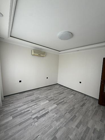 аренда офис: Geniş və işıqlı otaq icarəyə/verilir. Xüsusiyyətlər: - Böyük sahəli — 7