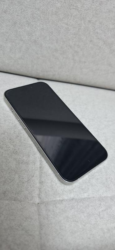 Уюлдук телефондор жана аксессуарлар: IPhone 15 Pro, Колдонулган, 128 ГБ, White Titanium, Коргоочу айнек, 81 % — 5