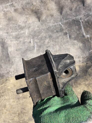 Подушки мотора: Подушка мотора Mercedes-Benz 1998 г., Б/у, Оригинал, Германия — 10